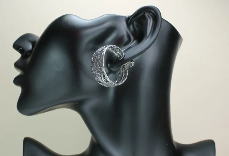 02-128 b Gargantilla de cuero