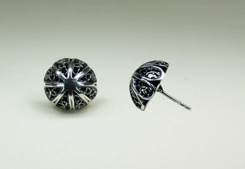 02-309 Pendientes de media Bola